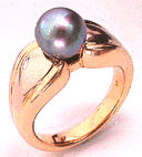 one black pearl gold ring